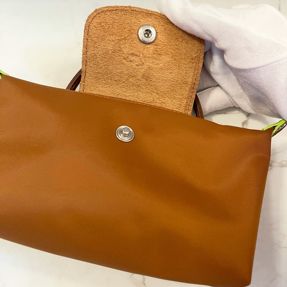 LONGCHAMP Le Pliage Pouch with Handle With Crossbody Strap - Picture 11 of 16